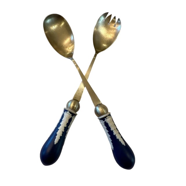 Late 19th Century Wedgwood Jasperware Cobalt Serving Set Salad Spoon and Fork- 2 Pieces For Sale In New York - Image 6 of 6