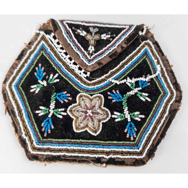 19th Century Native American Indian Iroquois Beaded Bag For Sale - Image 4 of 11