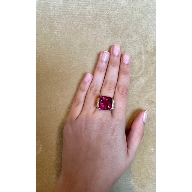 12 Carat Cushion Cut Natural Pink Tourmaline & Diamond 14 Karat Yellow Gold Ring For Sale - Image 13 of 18