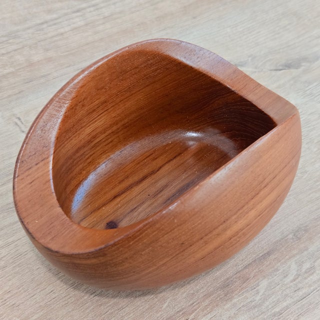 Vintage Teak Biomorphic Bowl, MCM, organic form, scandinavian design By Sowe Konst Sweden, designed by Sigvard Nilsson...