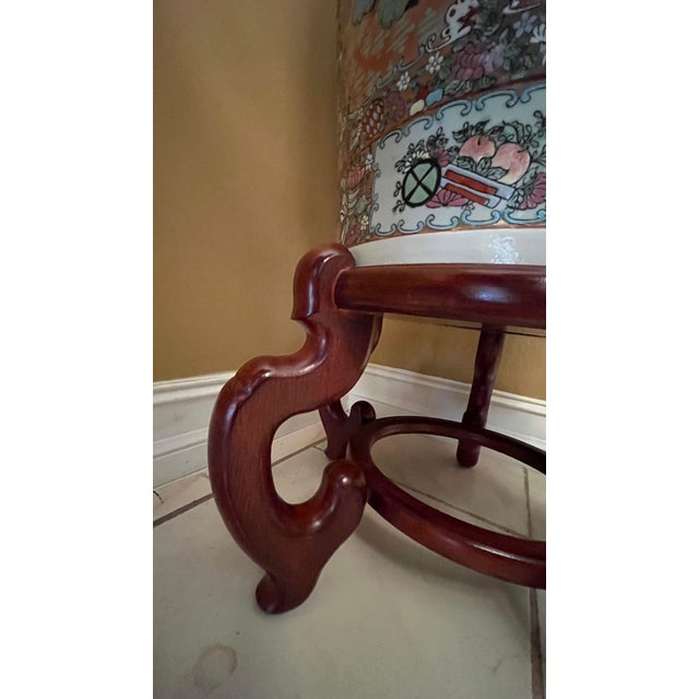 Pair of 4.6 Ft 20th-Century Monumental Vintage Chinese Rose Medallion Porcelain Palace Floor Vase & Carved Stand For Sale - Image 10 of 14