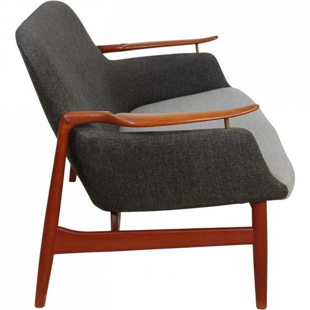 NV53 2-Seater Sofa by Finn Juhl for Niels Vodder, 1950s For Sale - Image 13 of 18