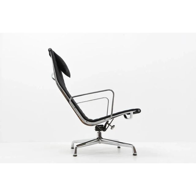 Vitra EA124 Lounge Chair by Charles & Ray Eames for Vitra, 1980s For Sale - Image 4 of 12
