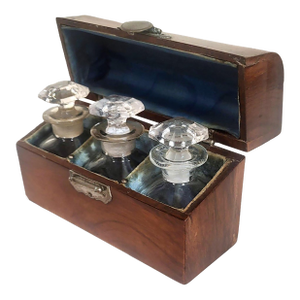 Antique English Mahogany 3 Bottle Box Gentleman's Spirit Decanter Caddy