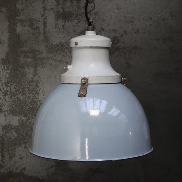 Rare factory lamp by industria rotterdam grey enamel with grey cast aluminium top white interior e27 / e26 this piece has...