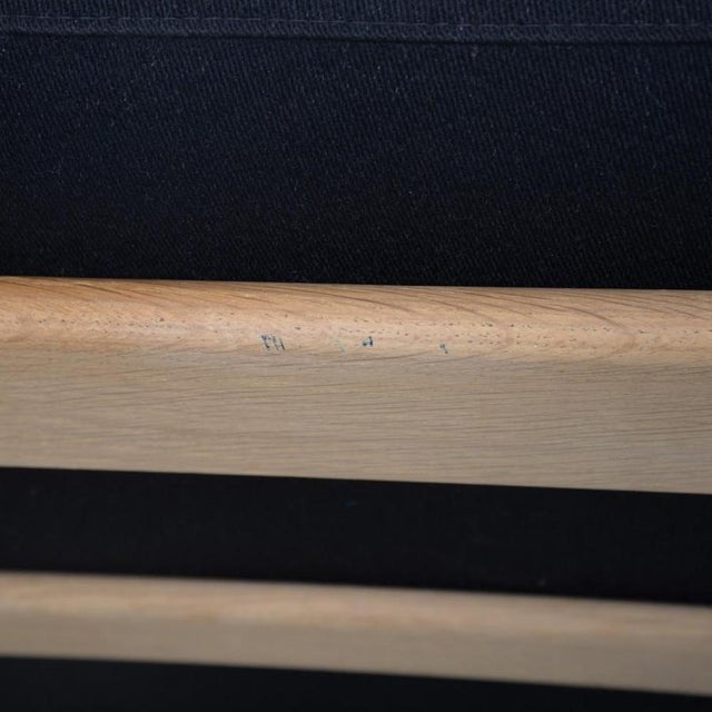 GE290 Three-Seater Sofa in Oak and Black Fabric by Hans Wegner, 2000s For Sale - Image 15 of 18