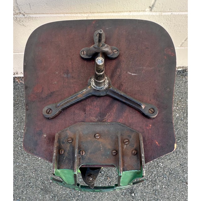 A Pair of Early 20th-Century Cast Iron Soda Fountain Swivel Stools With Greek Key Backs. For Sale - Image 10 of 18