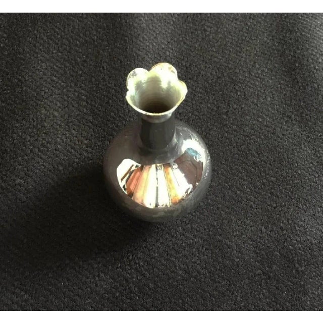 - Vintage vase in solid sterling silver - Manufactured by Tiffany & Co. - Marked on the bottom "Tiffany & Co. Makers 23922...