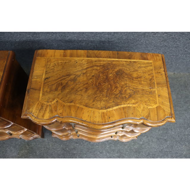 Pair of Trouvailles Burl Walnut French Nightstands For Sale In Philadelphia - Image 6 of 13