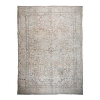 Mid 20th Century Elegant Faded Persian Heriz Rug – Soft Beige, Taupe & Blue -7' 7'' X 10' 4'' For Sale