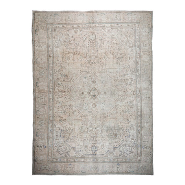 Mid 20th Century Elegant Faded Persian Heriz Rug – Soft Beige, Taupe & Blue -7' 7'' X 10' 4'' For Sale
