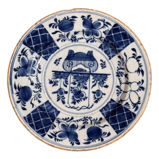 Large Blue and White English Delft Charger, 18th Century For Sale