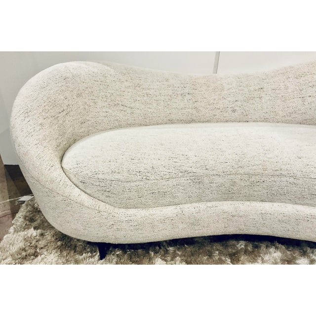 Caracole Modern )Ff-White Chenille Formosa Sofa For Sale In Atlanta - Image 6 of 7
