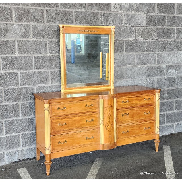 Neoclassical Antique French Neoclassical 1930s Inlaid Satinwood Mahogany Bedroom Dresser W/ Mirror For Sale - Image 3 of 16
