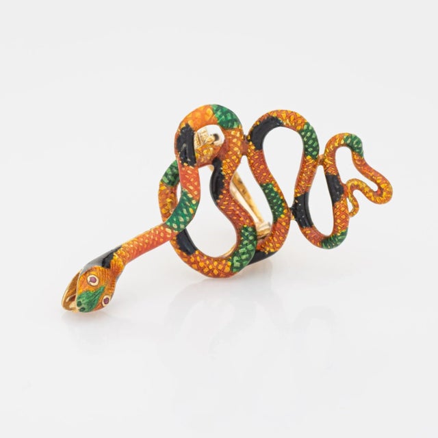 Modern Vintage Enamel Snake Ring 18k Yellow Gold Large Coiled Serpent Cocktail Jewellery size 6.5 For Sale - Image 3 of 6