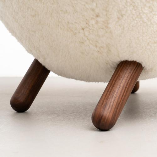 Not Yet Made - Made To Order Pelican Chairs in Sheepskin by Finn Juhl, 2000s, Set of 2 For Sale - Image 5 of 14