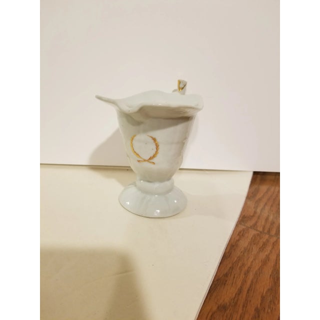 Chinese Late 18th Century Chinese Export Helmet Form Creamer For Sale - Image 3 of 11