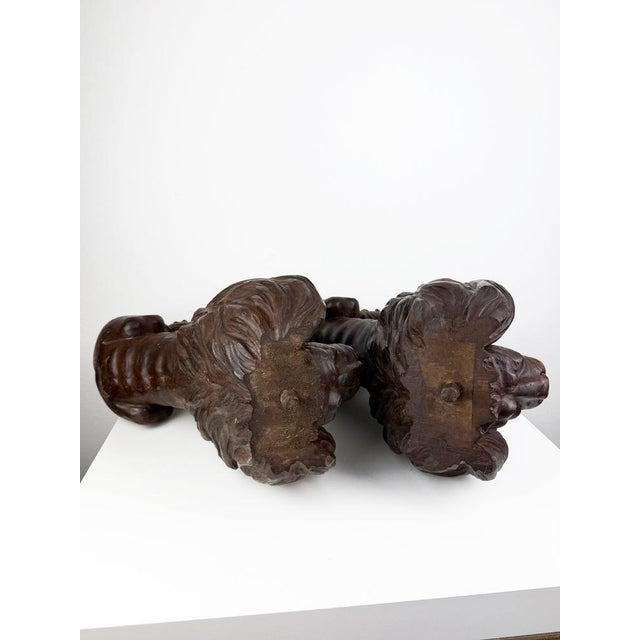 Antique Renaissance Revival Italian Hand-Carved Wooden Lions, 1890s, Set of 2 For Sale - Image 3 of 18