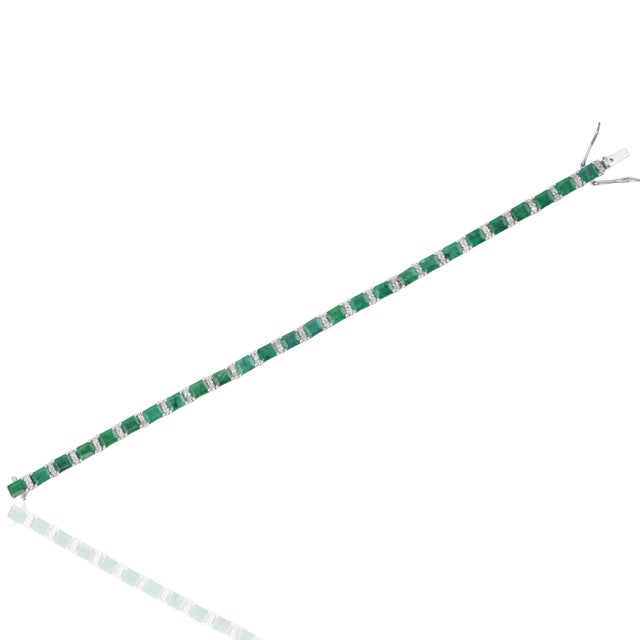 Art Deco Regal 12 Ct Emerald & Diamond Line Tennis Bracelet in 925 Sterling Silver, 7 Inch For Sale - Image 3 of 14