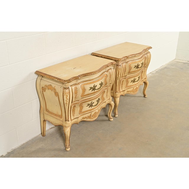 John Widdicomb John Widdicomb Italian Rococo Louis XV Cream Lacquered and Gold Gilt Bedside Chests, Pair For Sale - Image 4 of 16