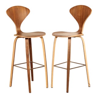 Norman Cherner Style Pair Modern Walnut Bentwood Barstools For Sale