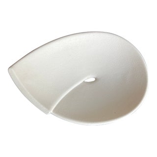 Italian Lineasette Modernist Textured White Ceramic Decorative Ribbon Bowl For Sale
