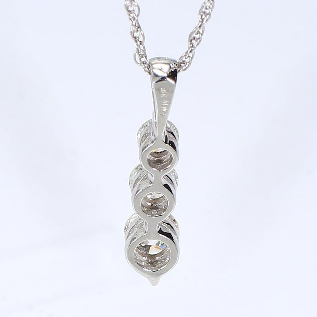 18k White Gold Three-Stone Diamond Pendant on Chain For Sale - Image 4 of 4