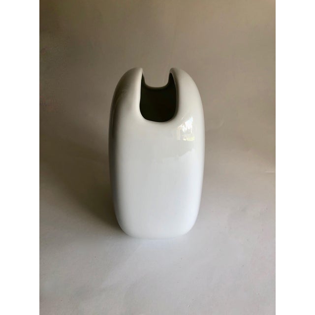 Mid-Century Modern Wolf Bauer for Rostenthal Studio Glossy White Porcelain Squared Vase For Sale - Image 3 of 7