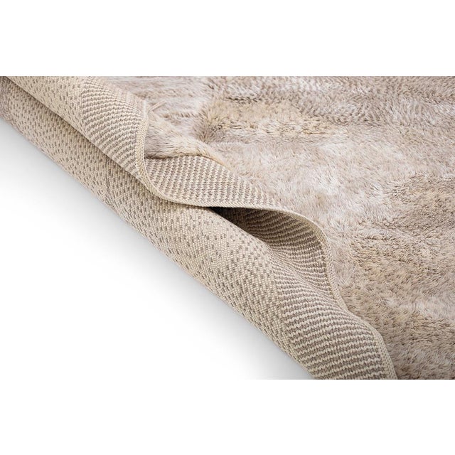 Ivory Serene Textured Abstract Hand-Knotted Moroccan Wool Rug | 10'8" X 7'3" | One of a Kind For Sale - Image 8 of 8