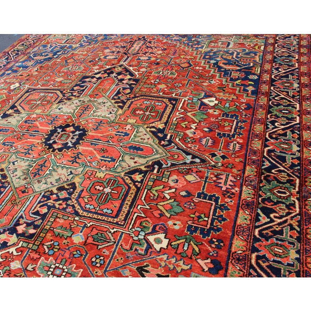 Colorful Antique Persian Heriz-Serapi With Geometric Medallion Design 9'5" X 12'0" For Sale In Atlanta - Image 6 of 10