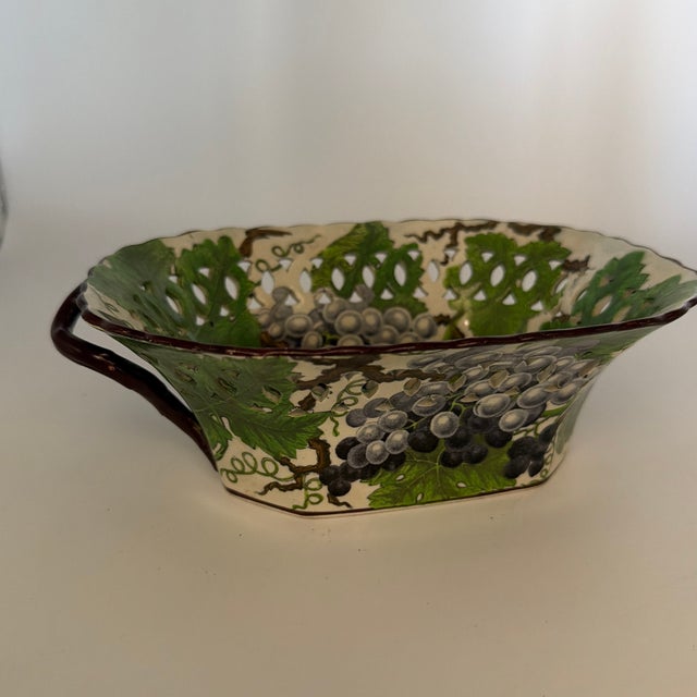 Spode Early 19th-Century English Staffordshire Pearlware Reticulated Chestnut Basket, Circa 1820–1835 For Sale - Image 4 of 15