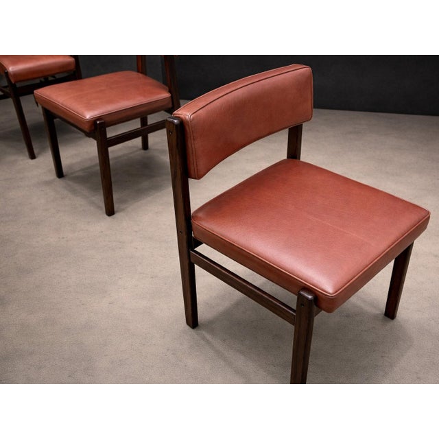 Mid-Century Modern Set of Six “Tião” Dining Chairs in Rosewood by Sergio Rodrigues, Brazil, 1959 - Lot 821A For Sale - Image 3 of 14