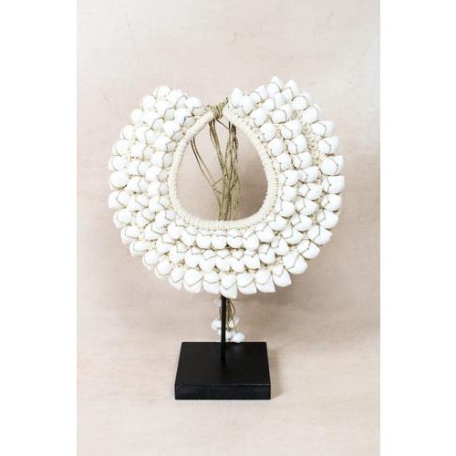 Handmade White Shell Necklace For Sale - Image 5 of 5