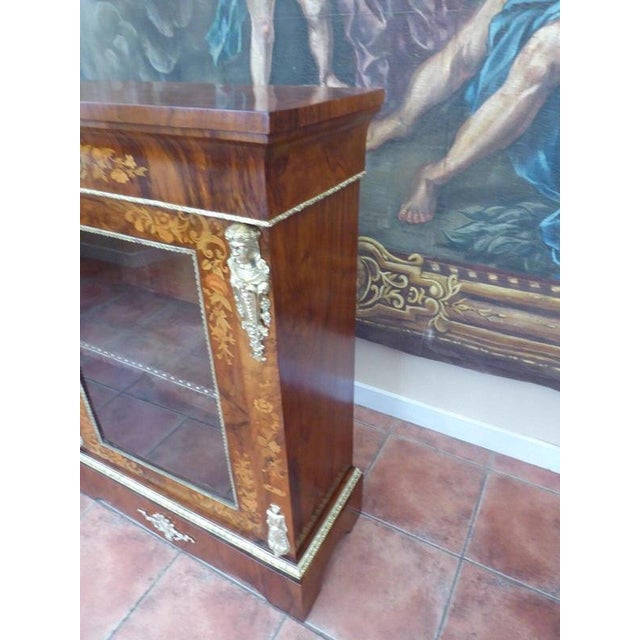 Antique Mid-19th Century Walnut Pier Cabinet from Gillows, 1852 For Sale - Image 18 of 18