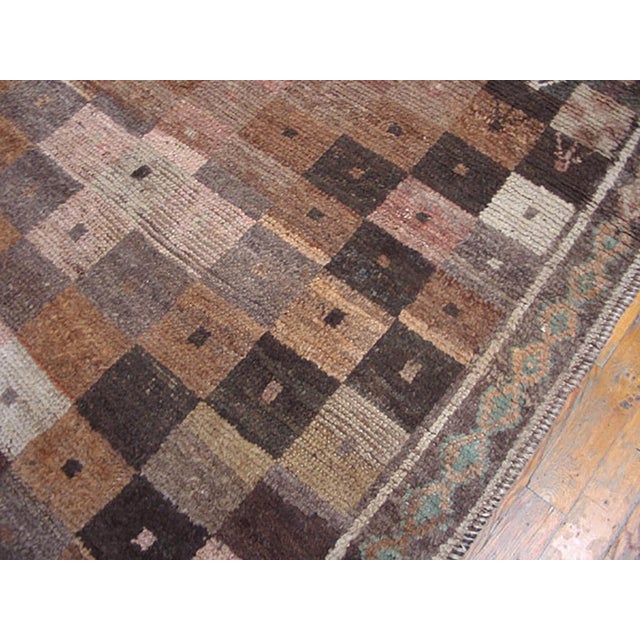 Tribal 1920s Checks Tribal Antique S. Persian Gabbeh Rug 4'3" X 8'8' Handknotted Wool Carpet For Sale - Image 3 of 5