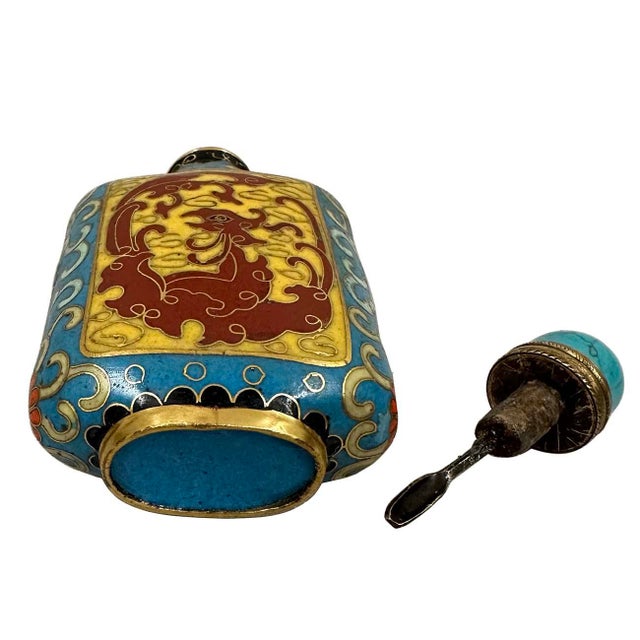 Mid 20th Century Chinese Cloisonne Snuff Bottle With Scoop For Sale - Image 9 of 9