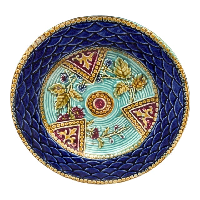 French Majolica Plate Onnaing, Circa 1890 For Sale