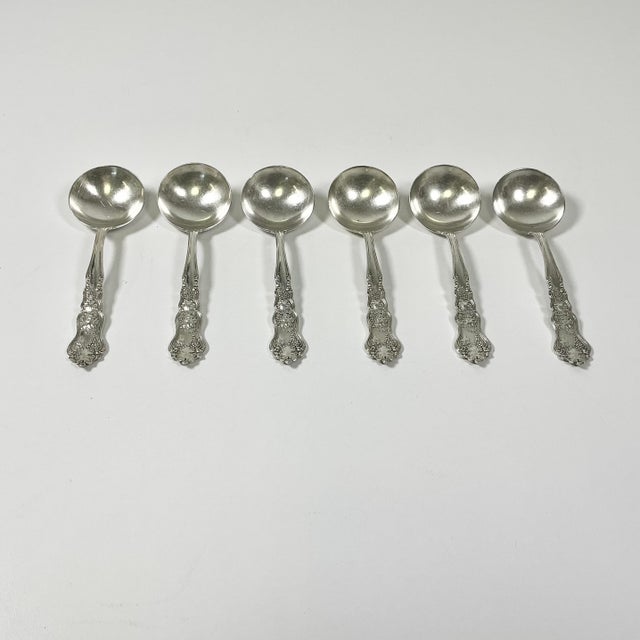 English 1940s Vintage Hollywood Regency English Chippendale Silverplate Dessert Spoons - Set of 6. For Sale - Image 3 of 10