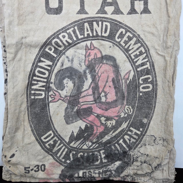 Early 20th Century Union Portland Cement Devil's Slide Utah Double-Sided Canvas Cement Sack For Sale - Image 4 of 10