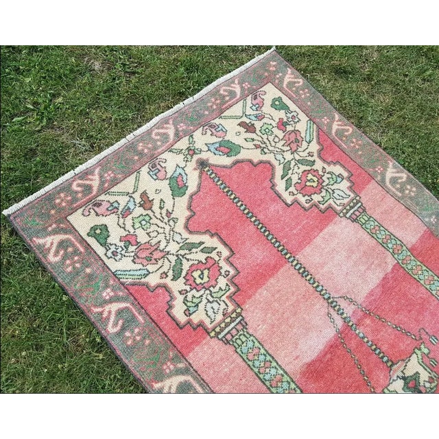 Handwoven with high quality pure wool. Excellent condition. From TURKEY. Works well with all styles of home decor.