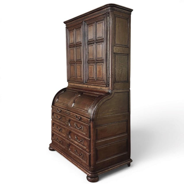 19th Century French Bookcase ~ Cylinder Secretary For Sale In Baton Rouge - Image 6 of 18