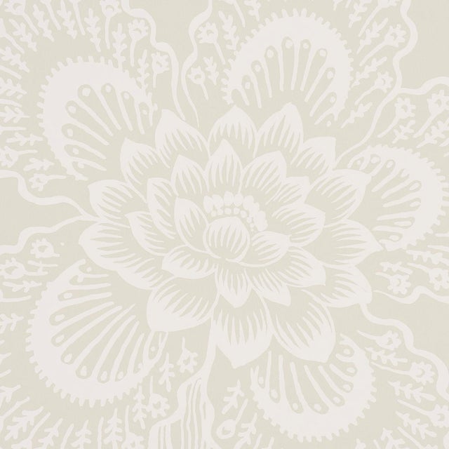 Contemporary SAMPLE - Schumacher x Celerie Kemble Hothouse Flowers Silhouette Wallpaper In Cream For Sale - Image 3 of 4