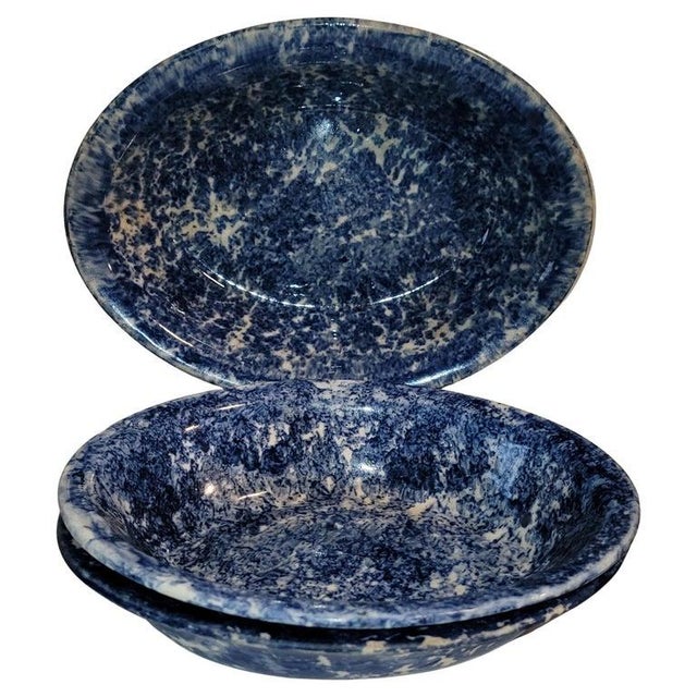 19Thc Oval 19thc Sponge ware vegetable bowls in mint condition.Sold as a group of three matching bowls.