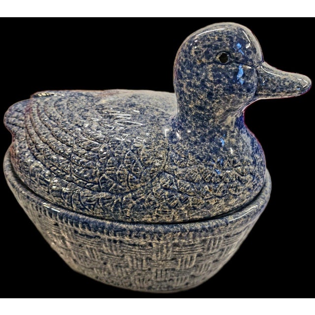 Mid-Century Modern 1980s Ceramic Spongeware Duck on Basket Casserole Dish 10"x6"7" For Sale - Image 3 of 7