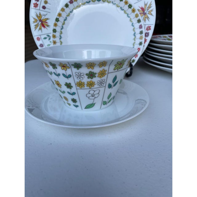 Rosenthal 1960s Rosenthal Studio-Line Emilio Pucci Piemonte 37-Piece Dinnerware Service, Germany For Sale - Image 4 of 6