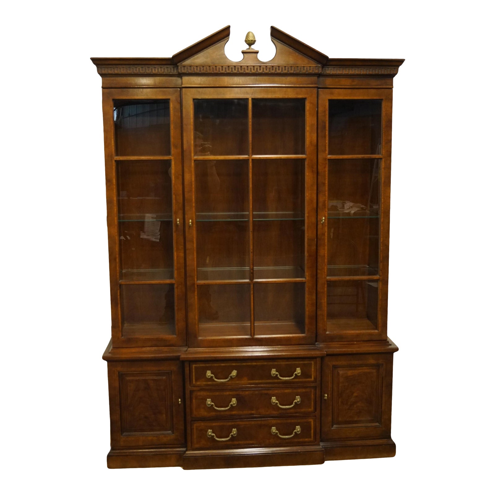 Vintage Henredon Furniture Traditional Style Banded Mahogany China