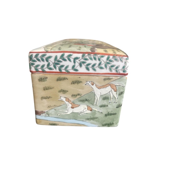Staffordshire Equestrian Fox Hunting Porcelain Box For Sale - Image 4 of 4