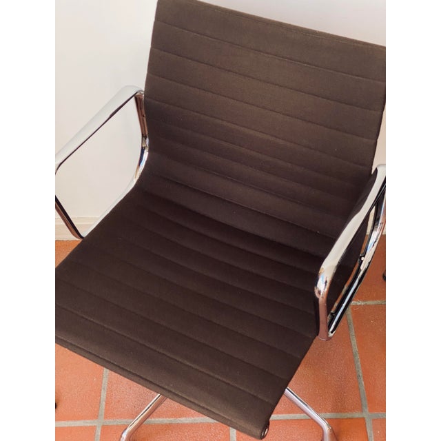 EA108 Aluminium Swivel Chair by Charles and Ray Eames for Vitra, 1990s, Set of 2 For Sale - Image 16 of 18