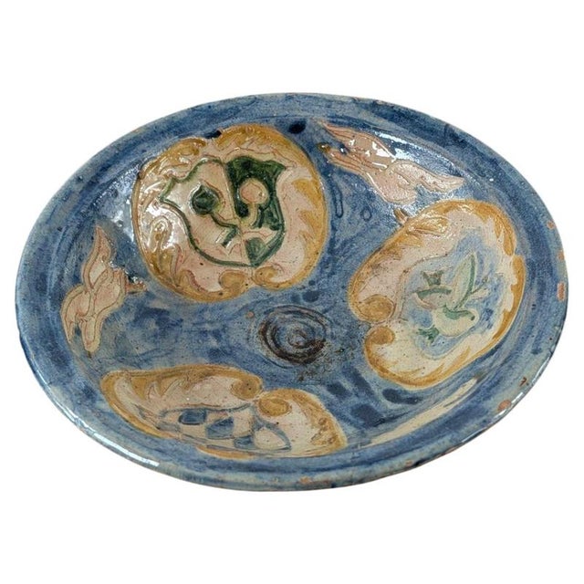 16th Century Hispano-Moresque Manises Glazed Earthenware Heraldic Dish For Sale - Image 3 of 14