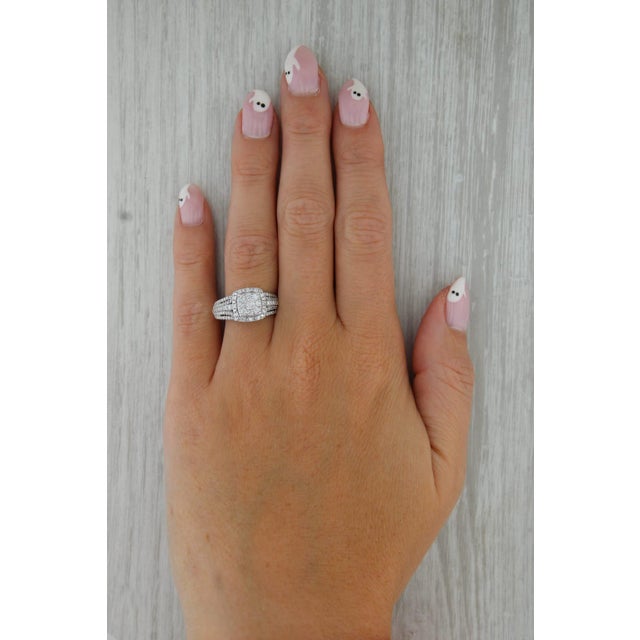 Gemstone Information: - Natural Diamonds - Total Carats - 0.50ctw Cut - Round Brilliant Color - H - I Clarity - I1 - I2...